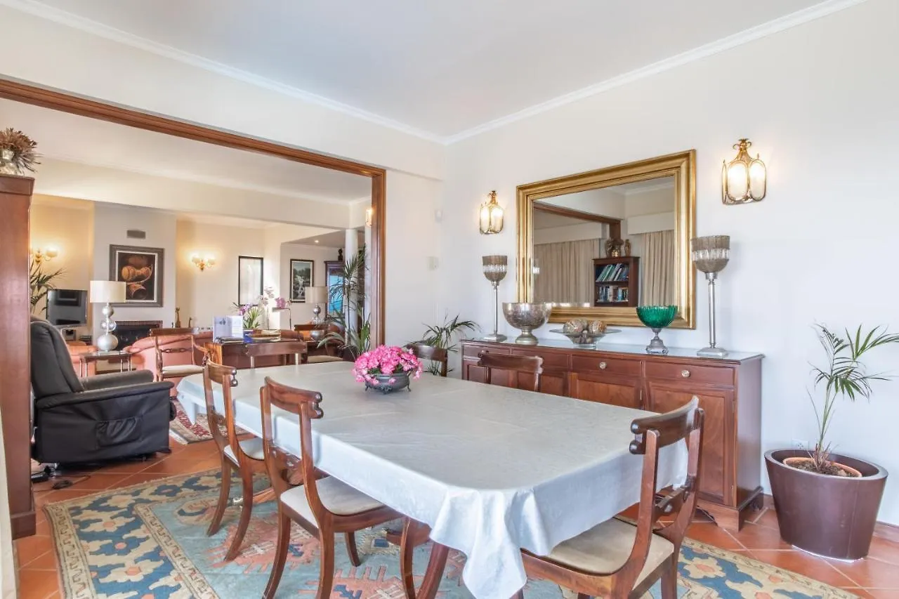 Villa Amelia In Falesia By The Sea Canico