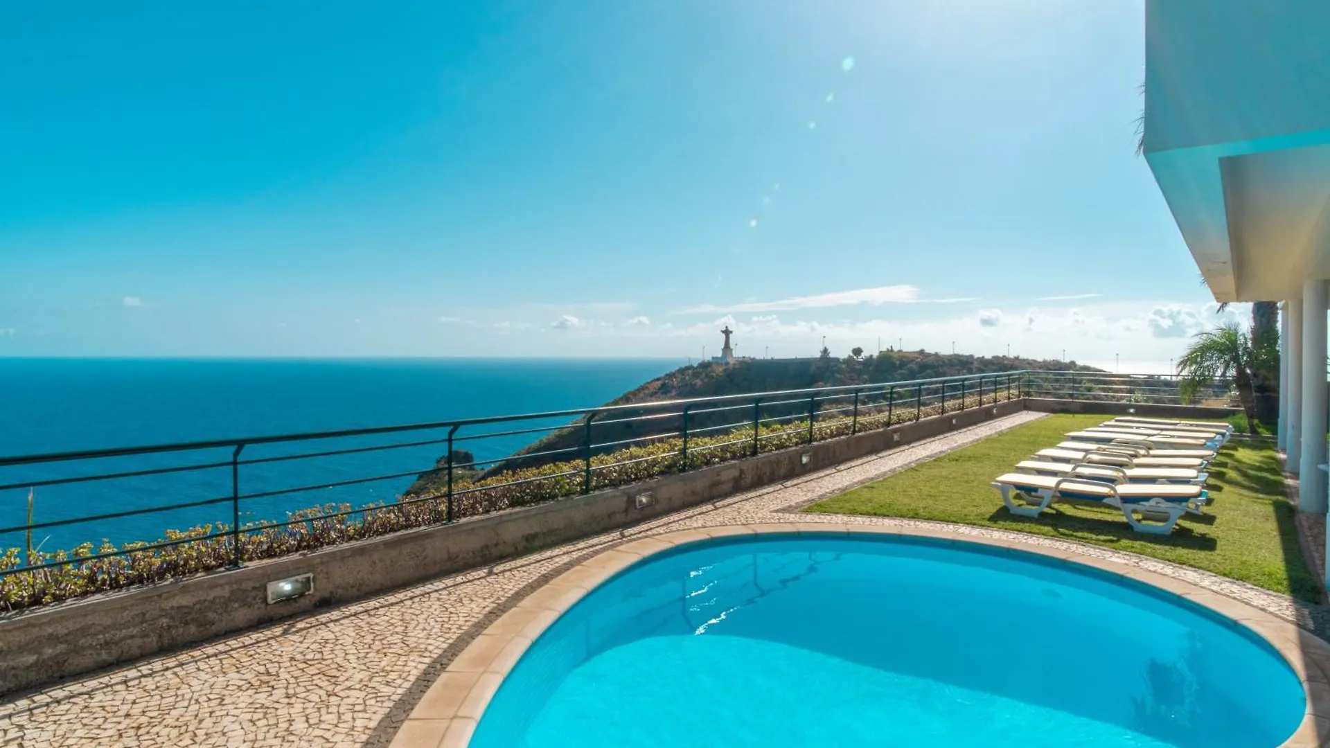 Villa Amelia In Falesia By The Sea Canico  Portugal
